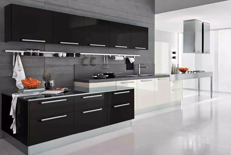 Дизайн кухни в черно белом цвете фото